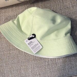 Lululemon both ways reversible bucket hat L/XL